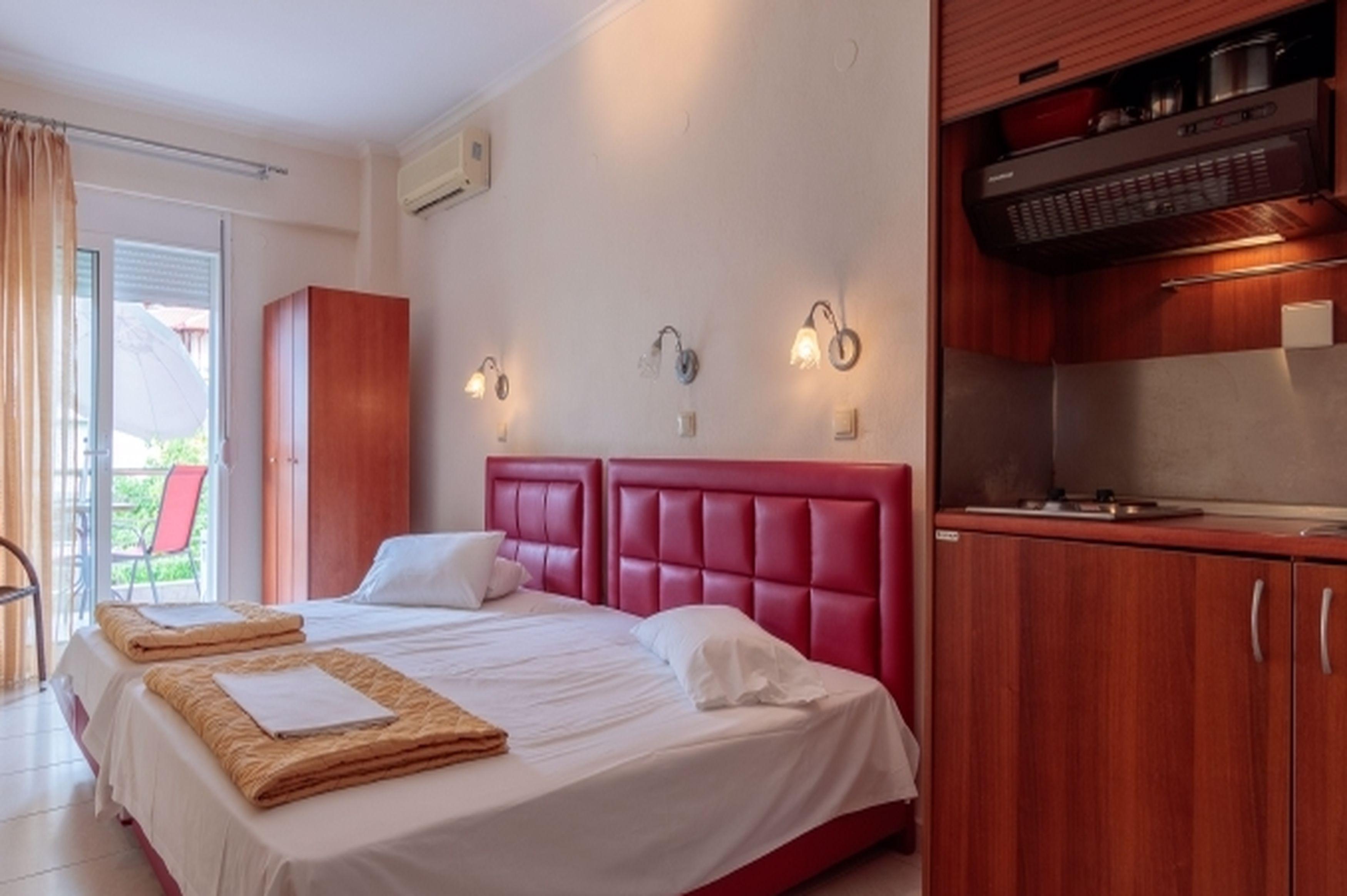 Christina Hotel Olympic Beach Exterior photo